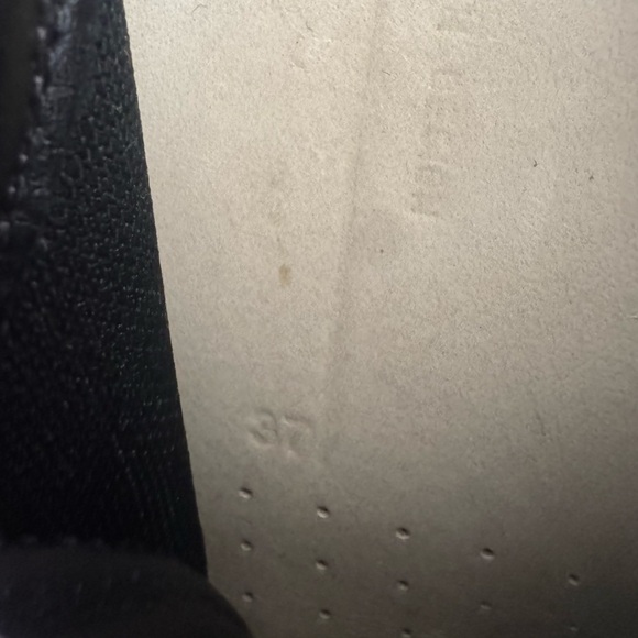 ECCO WOMEN’S SOFT SNEAKER BLACK LEATHER
Size 37 - Picture 7 of 8